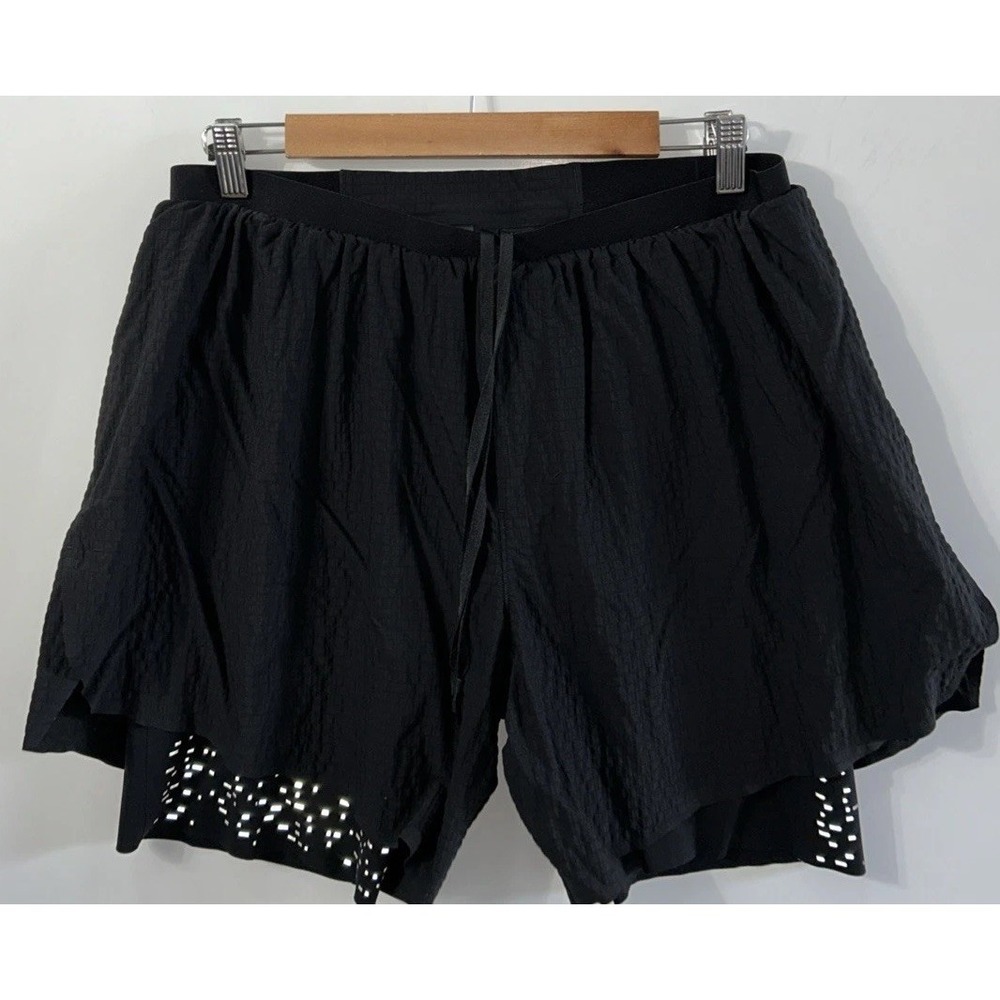 Lululemon Surge Lined 6" *Special Edition *Mesh Material Sz XL Black EC LM7AU7S